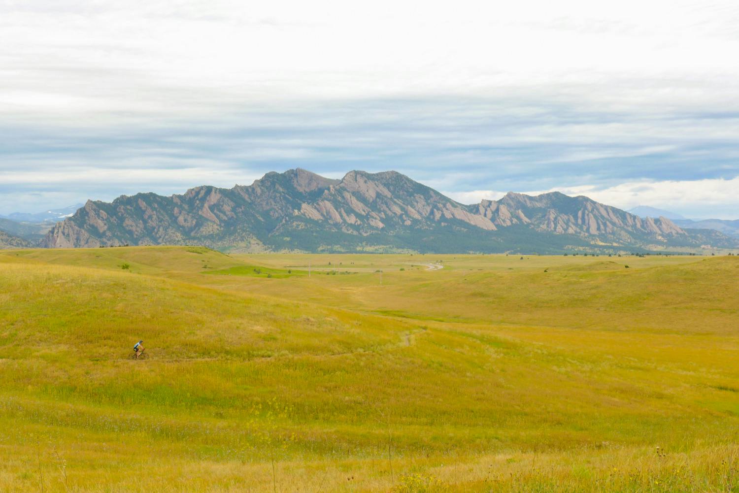 Mountain biking the scenic High Plains Trail