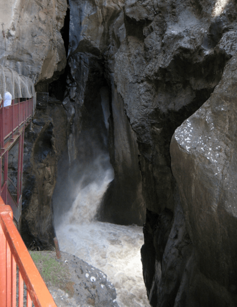 box canyon waterfall & park photo
