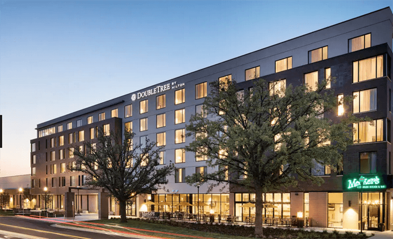 doubletree by hilton greeley at lincoln park photo