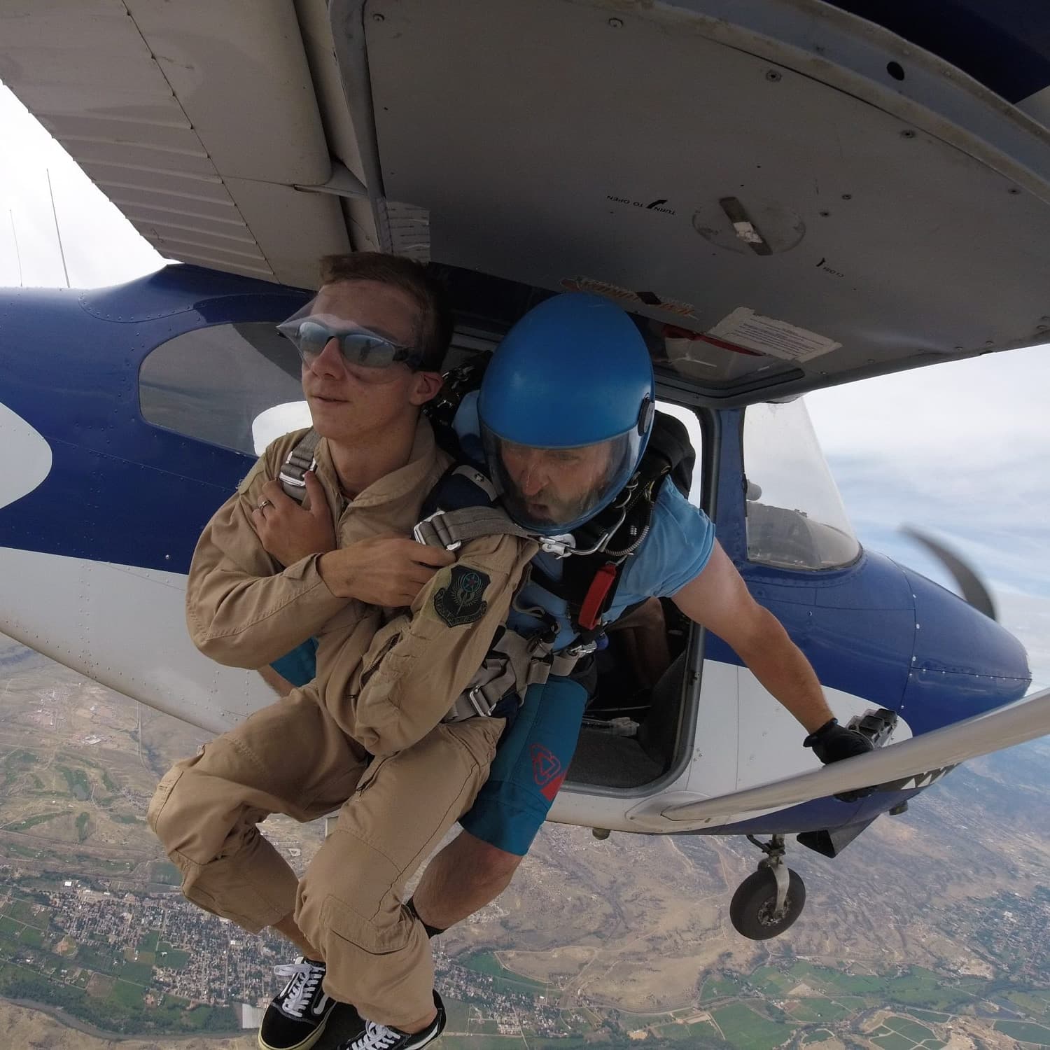 tandem skydive near colorado spri gs photo