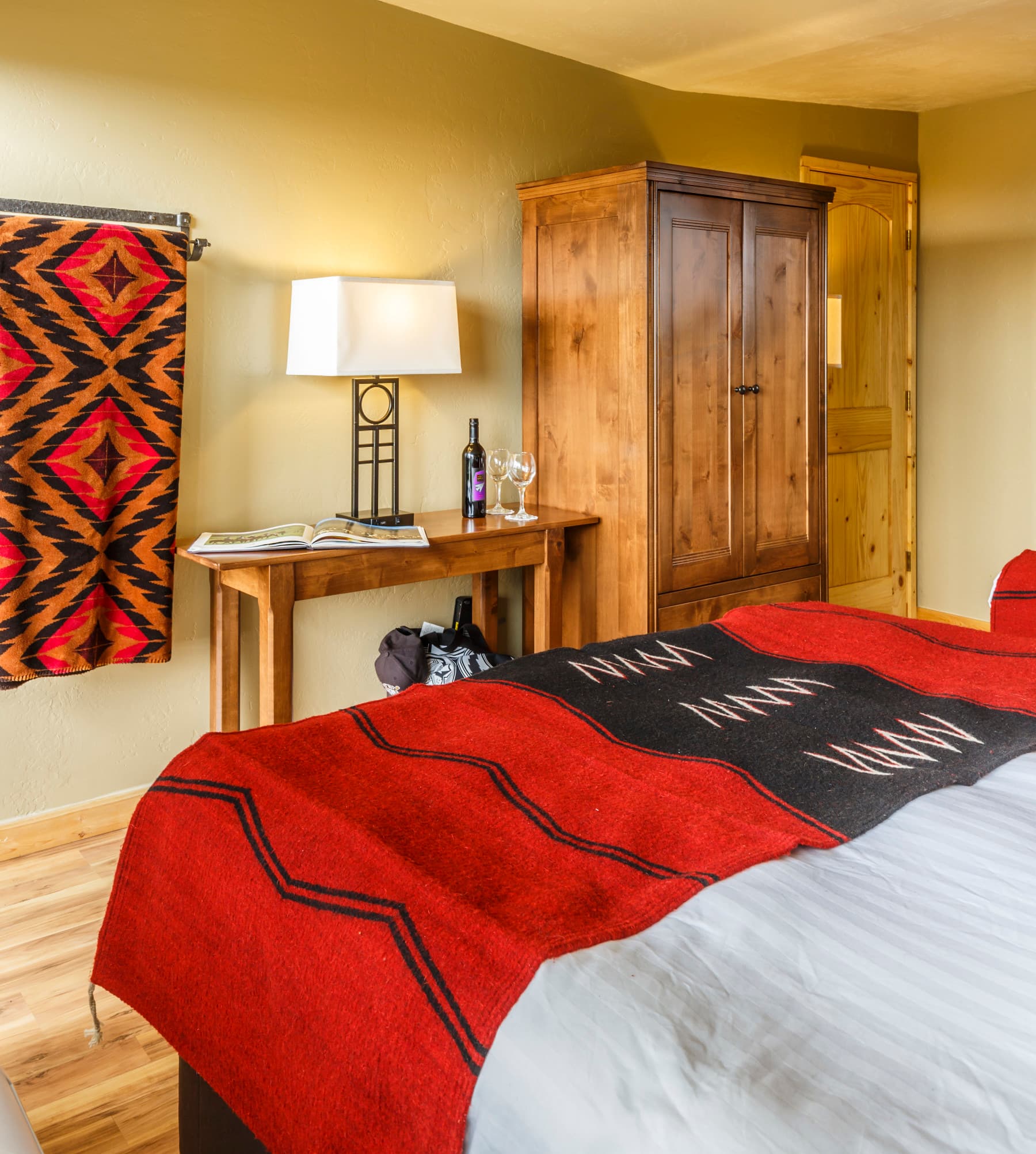 kiva deluxe room photo 12