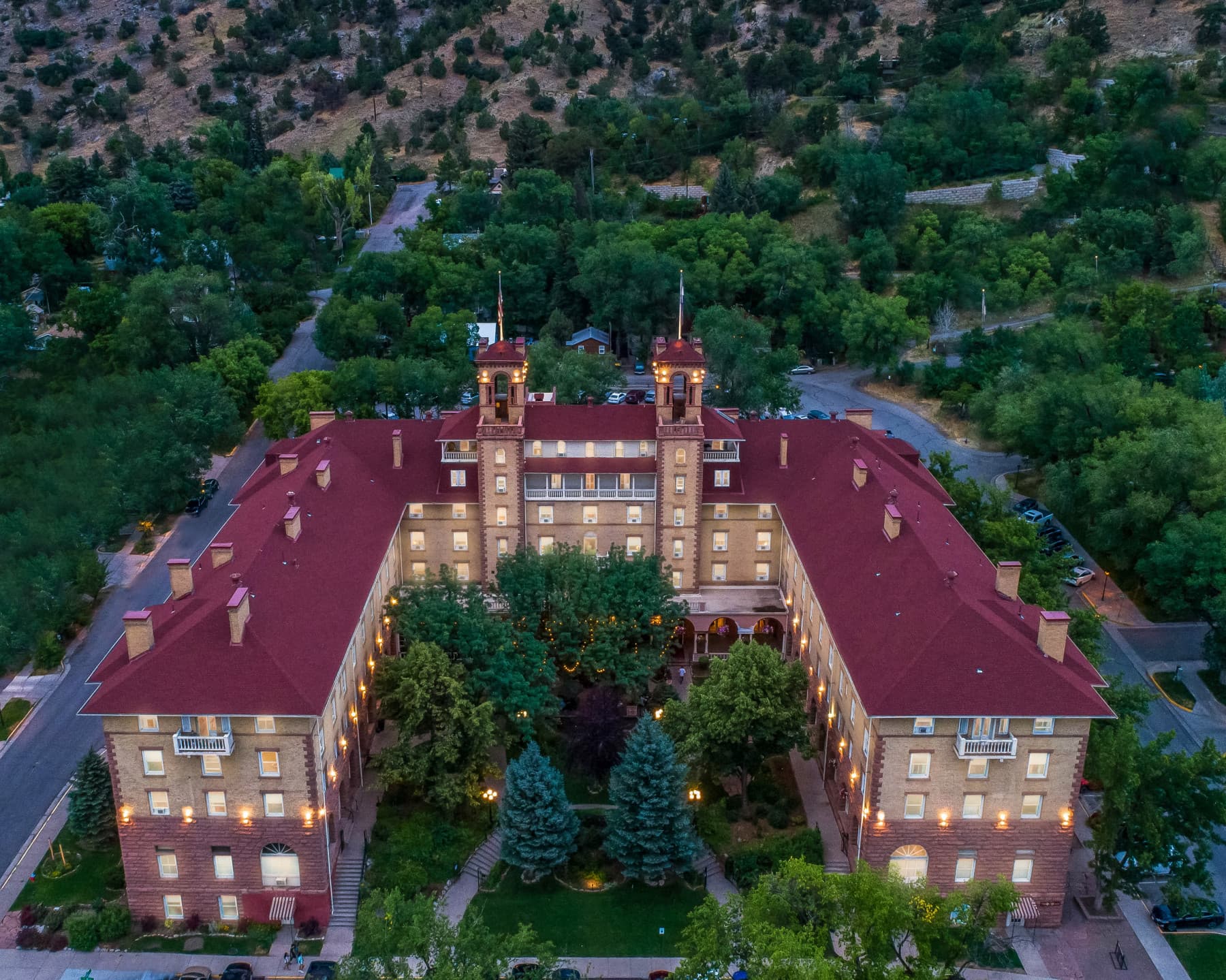 hotel exterior photo