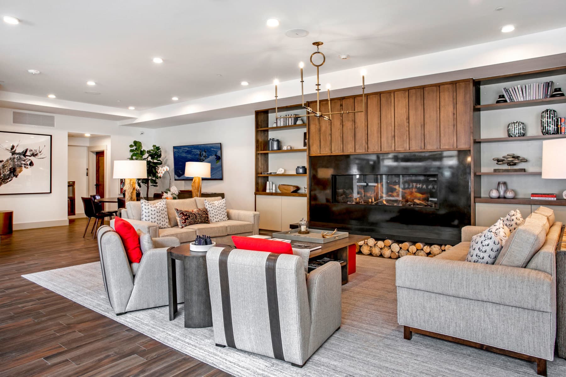 new spacious lobby photo 16