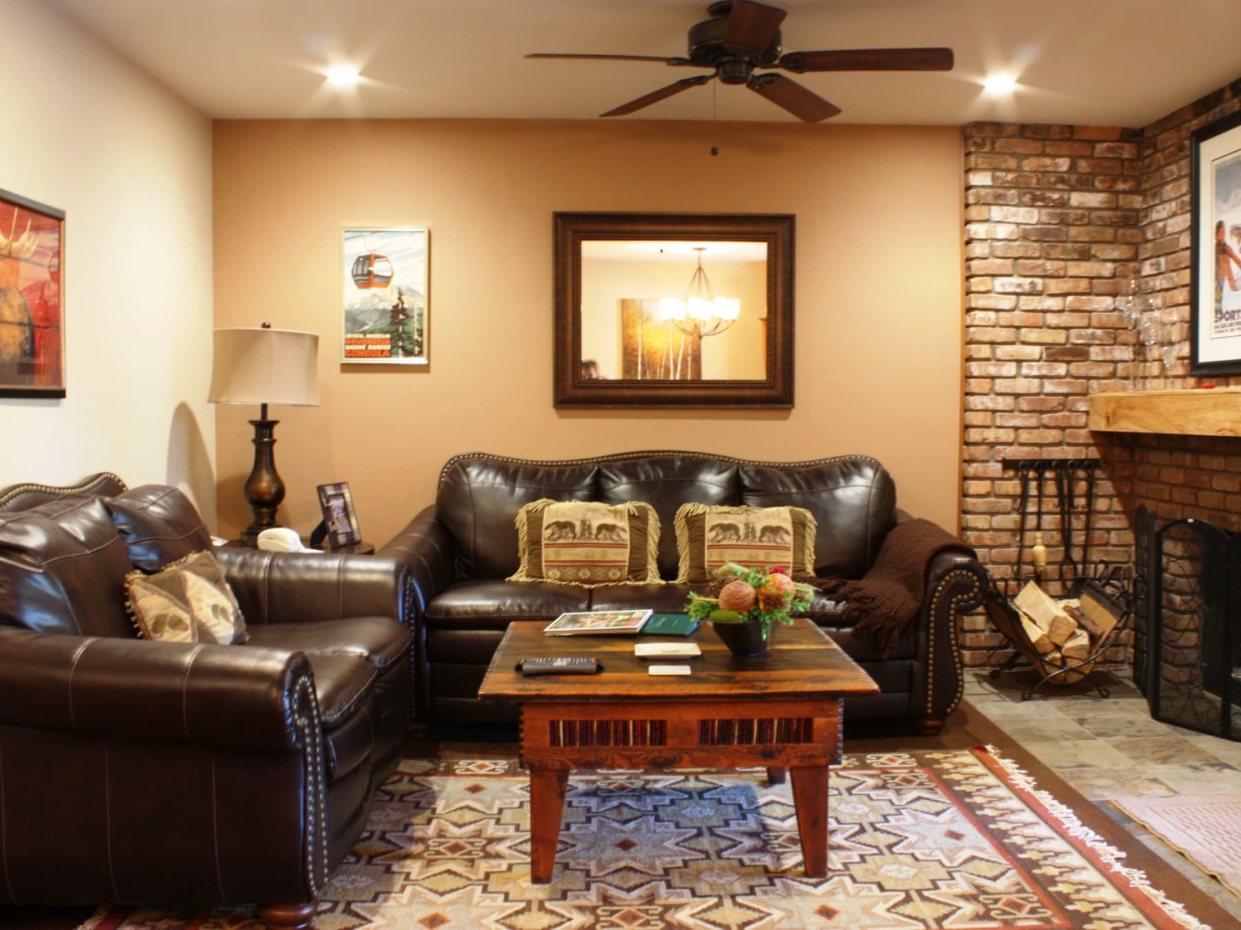 sample living area of 2 bedroom vacation rental condo photo 16