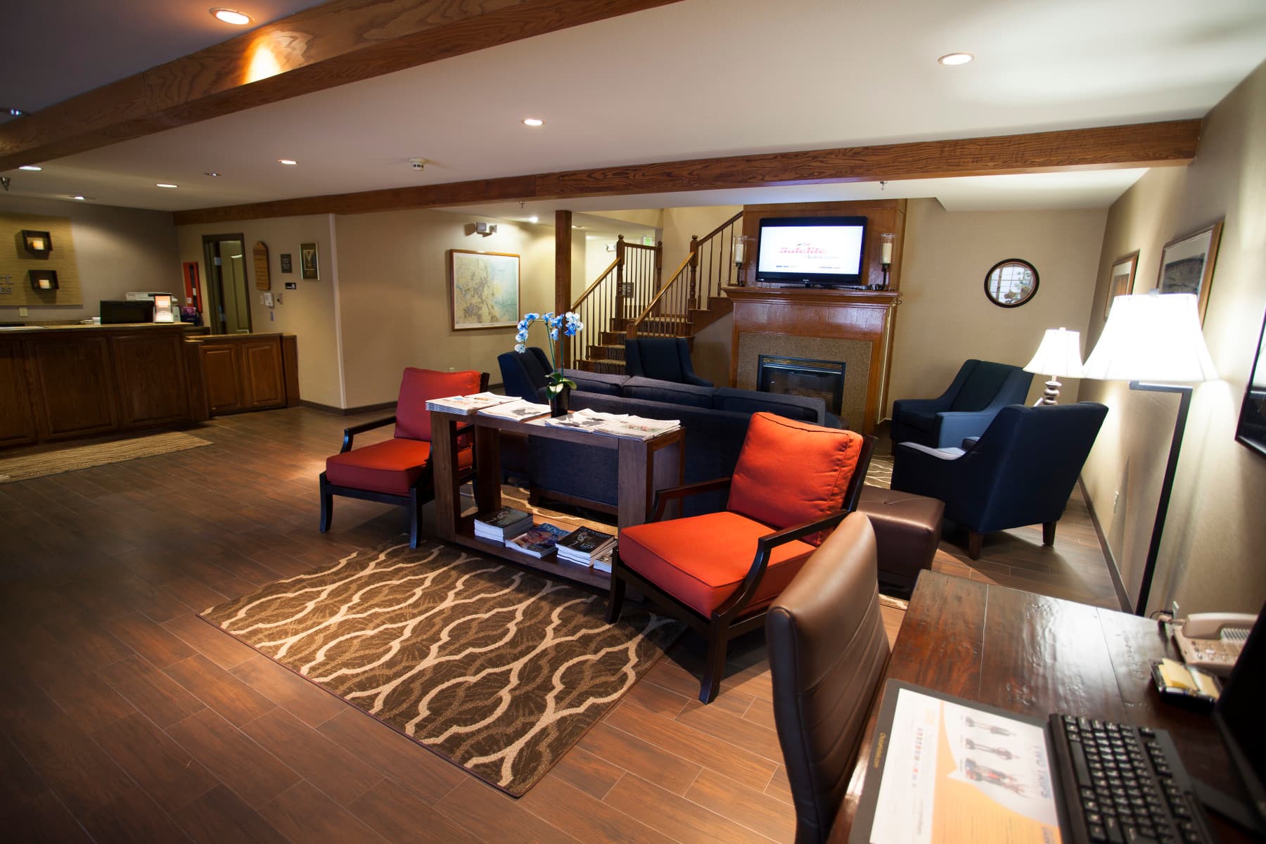 hotel lobby with 24 hours business center and free wifi photo 9