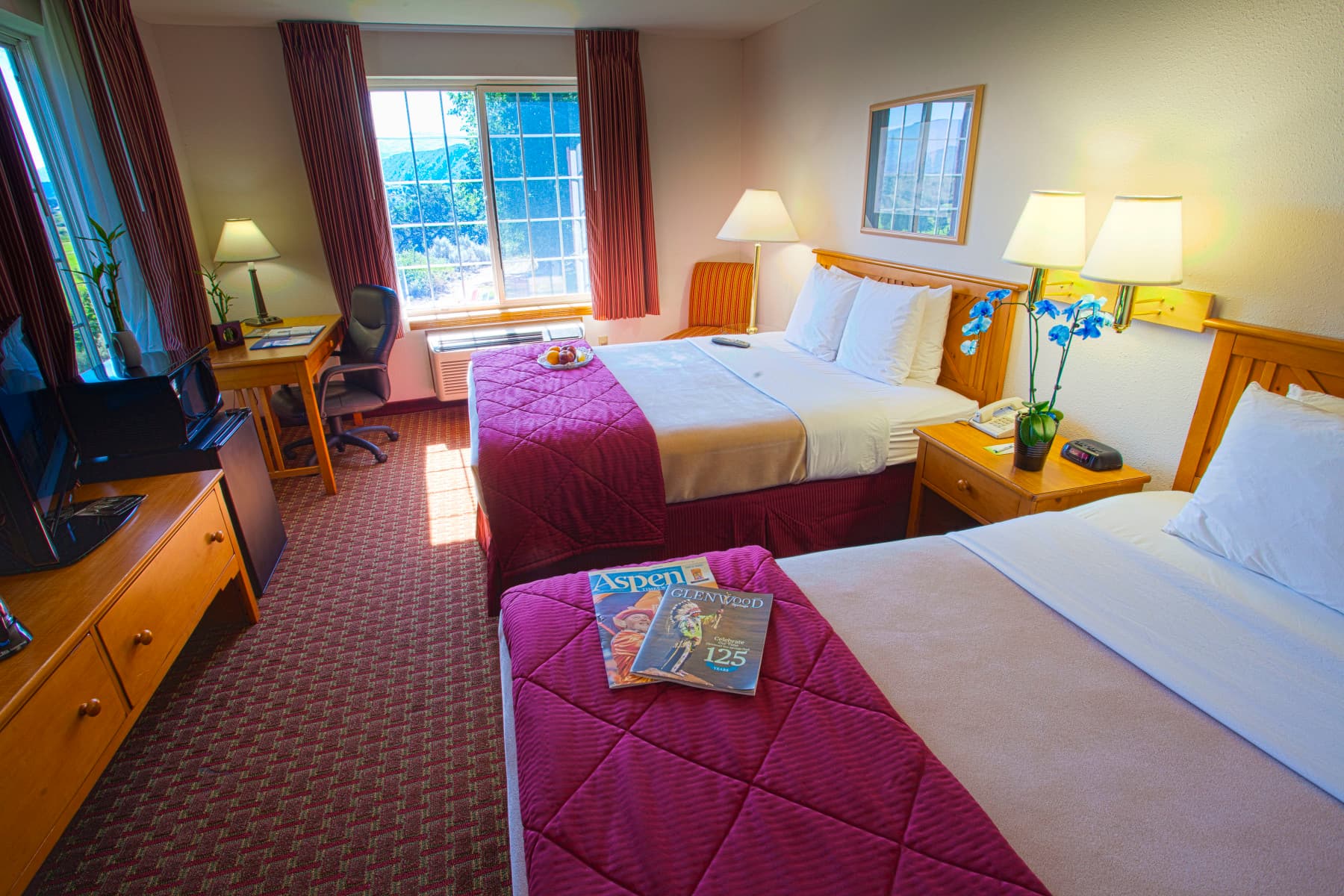 two queen beds standard room photo 5