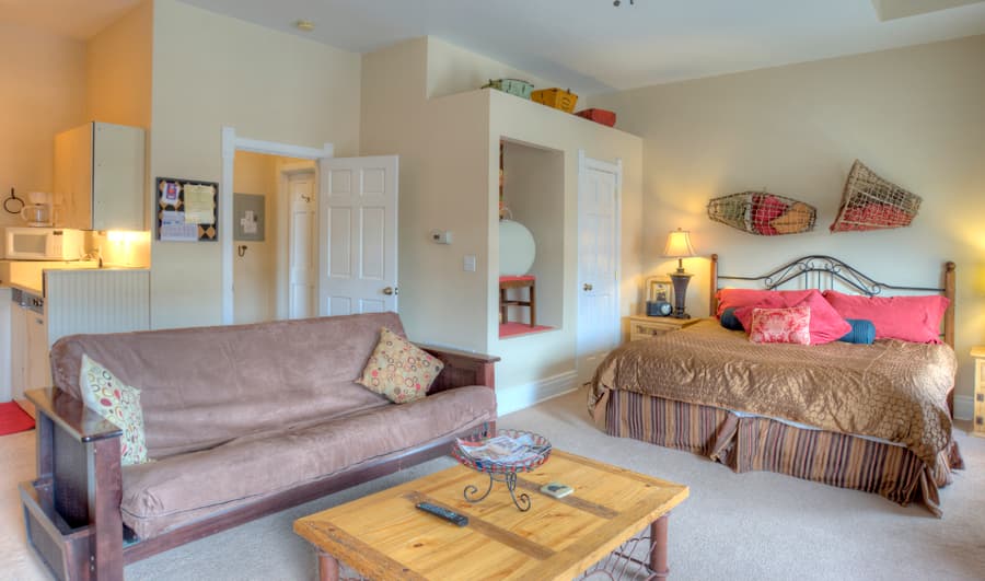 the somebody room photo