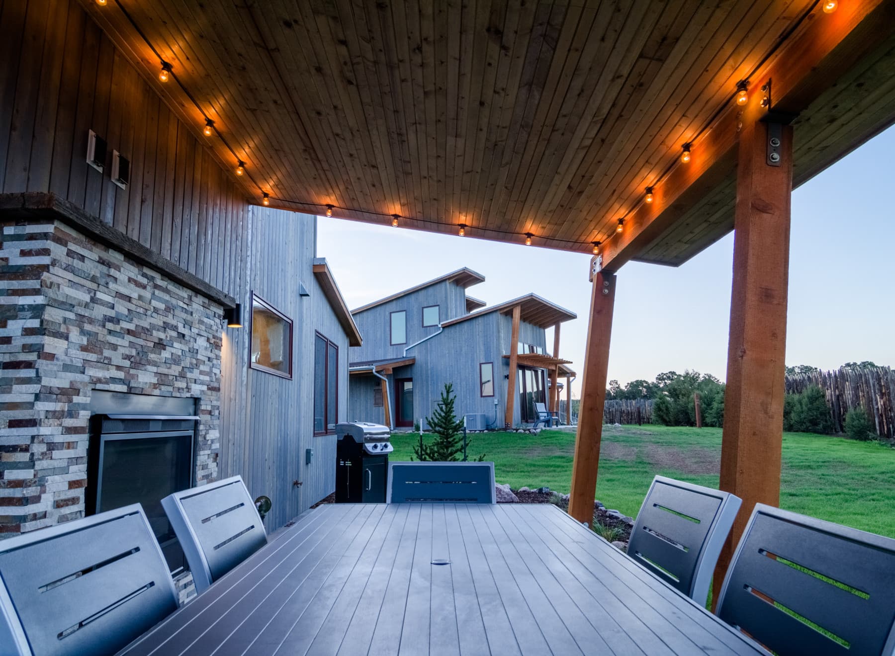 private outdoor patio at each single king or double king cabin photo 4